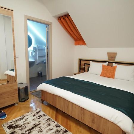 Madigan'S Hotel Kosovo Polje エクステリア 写真