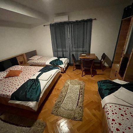 Madigan'S Hotel Kosovo Polje エクステリア 写真