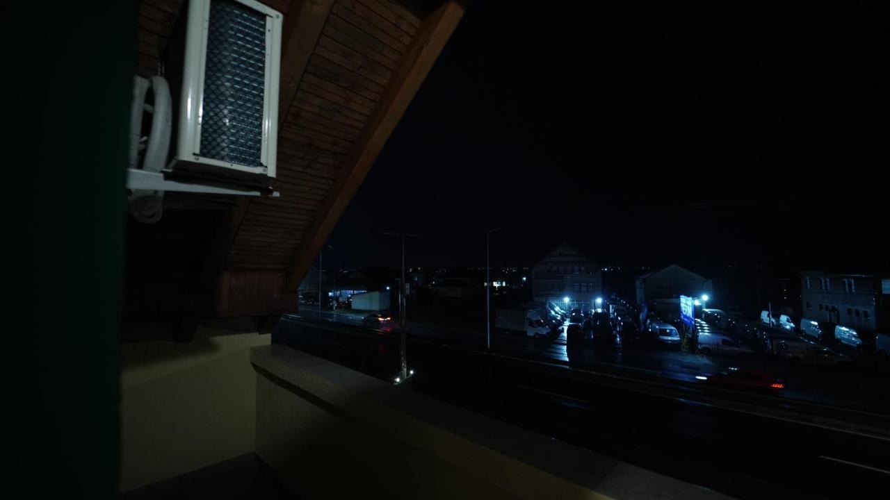 Madigan'S Hotel Kosovo Polje エクステリア 写真