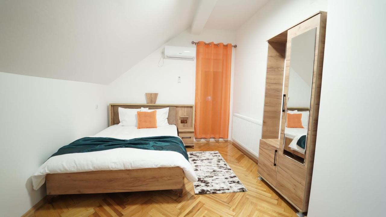 Madigan'S Hotel Kosovo Polje エクステリア 写真