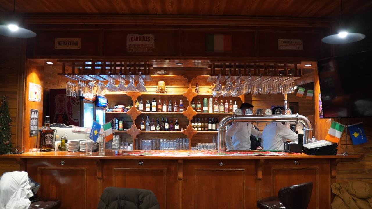 Madigan'S Hotel Kosovo Polje エクステリア 写真