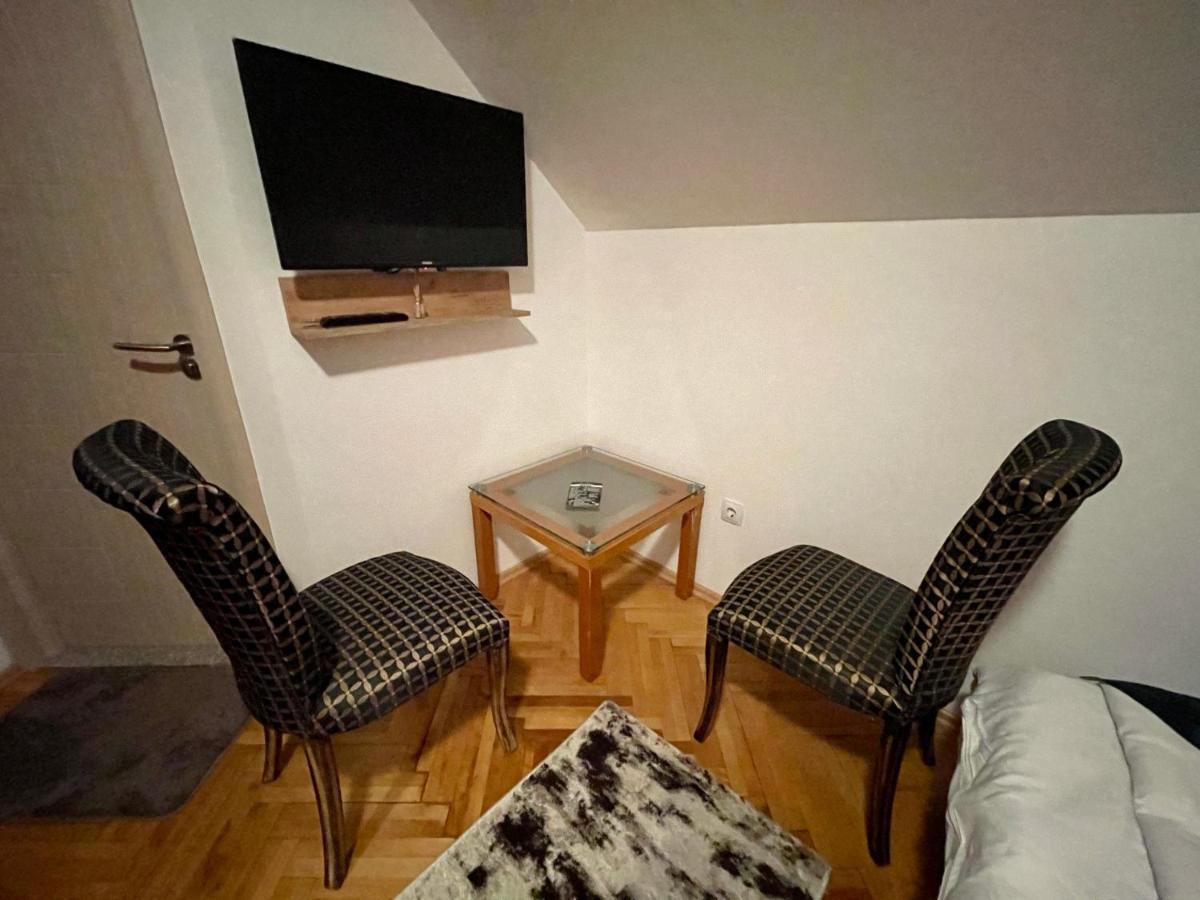 Madigan'S Hotel Kosovo Polje エクステリア 写真