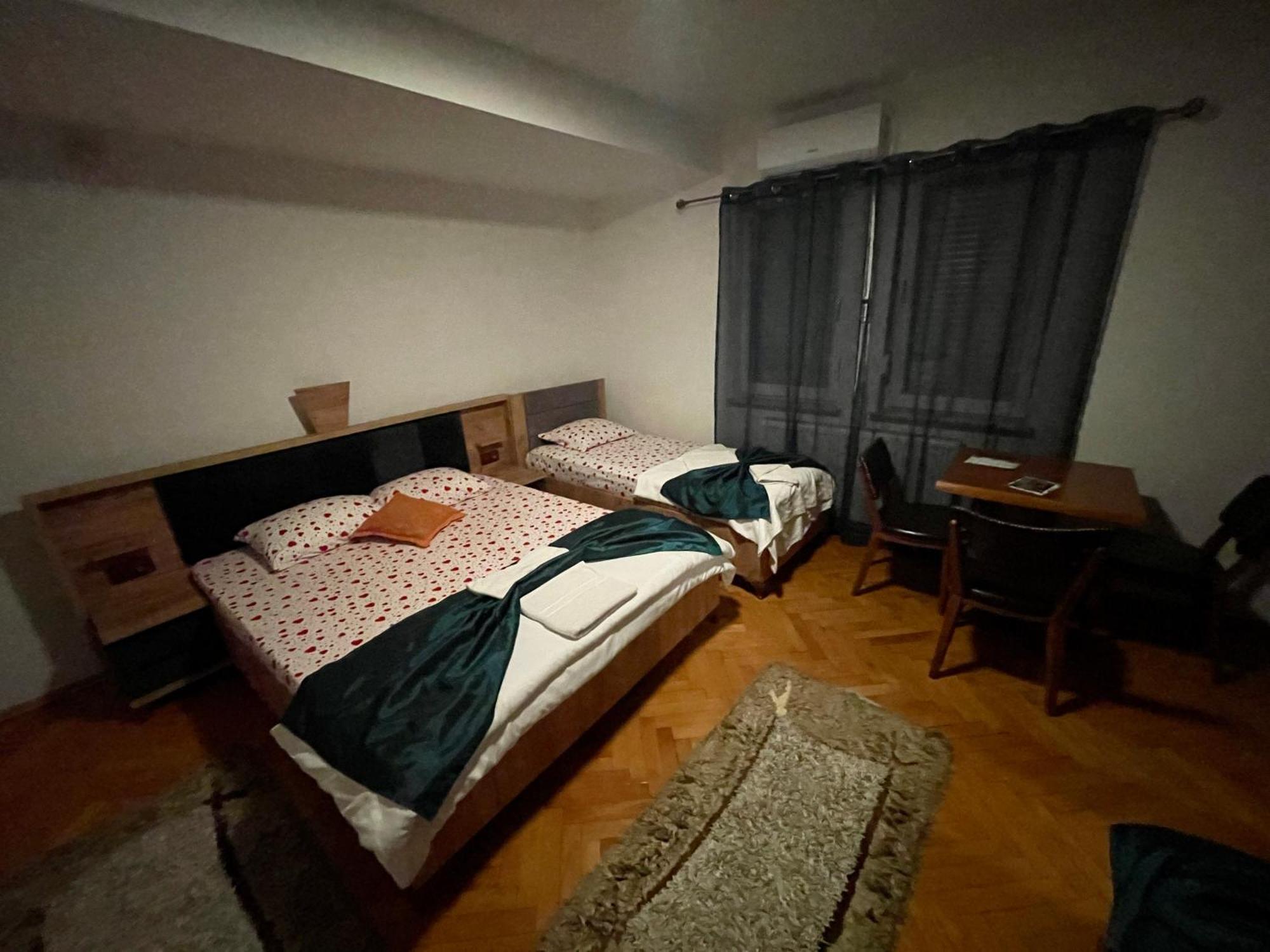 Madigan'S Hotel Kosovo Polje エクステリア 写真