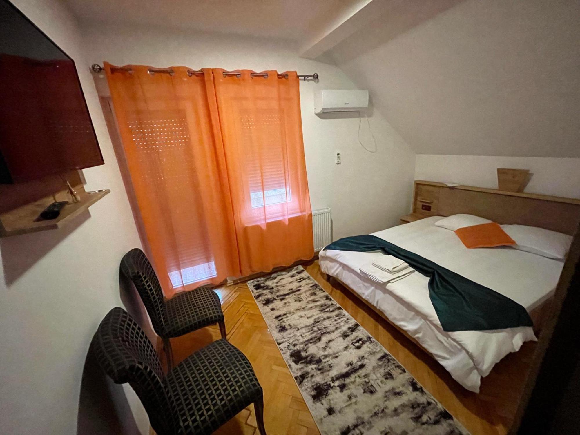 Madigan'S Hotel Kosovo Polje エクステリア 写真