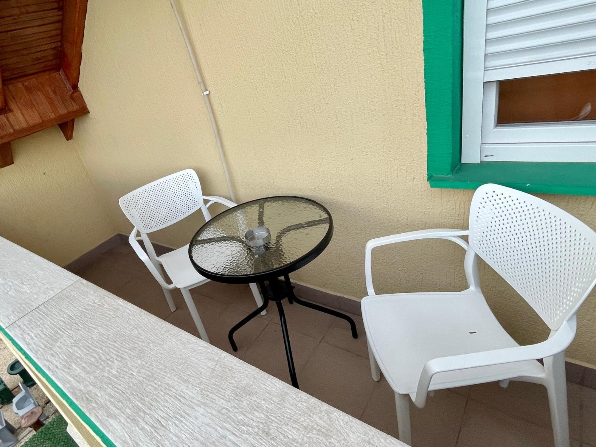 Madigan'S Hotel Kosovo Polje エクステリア 写真